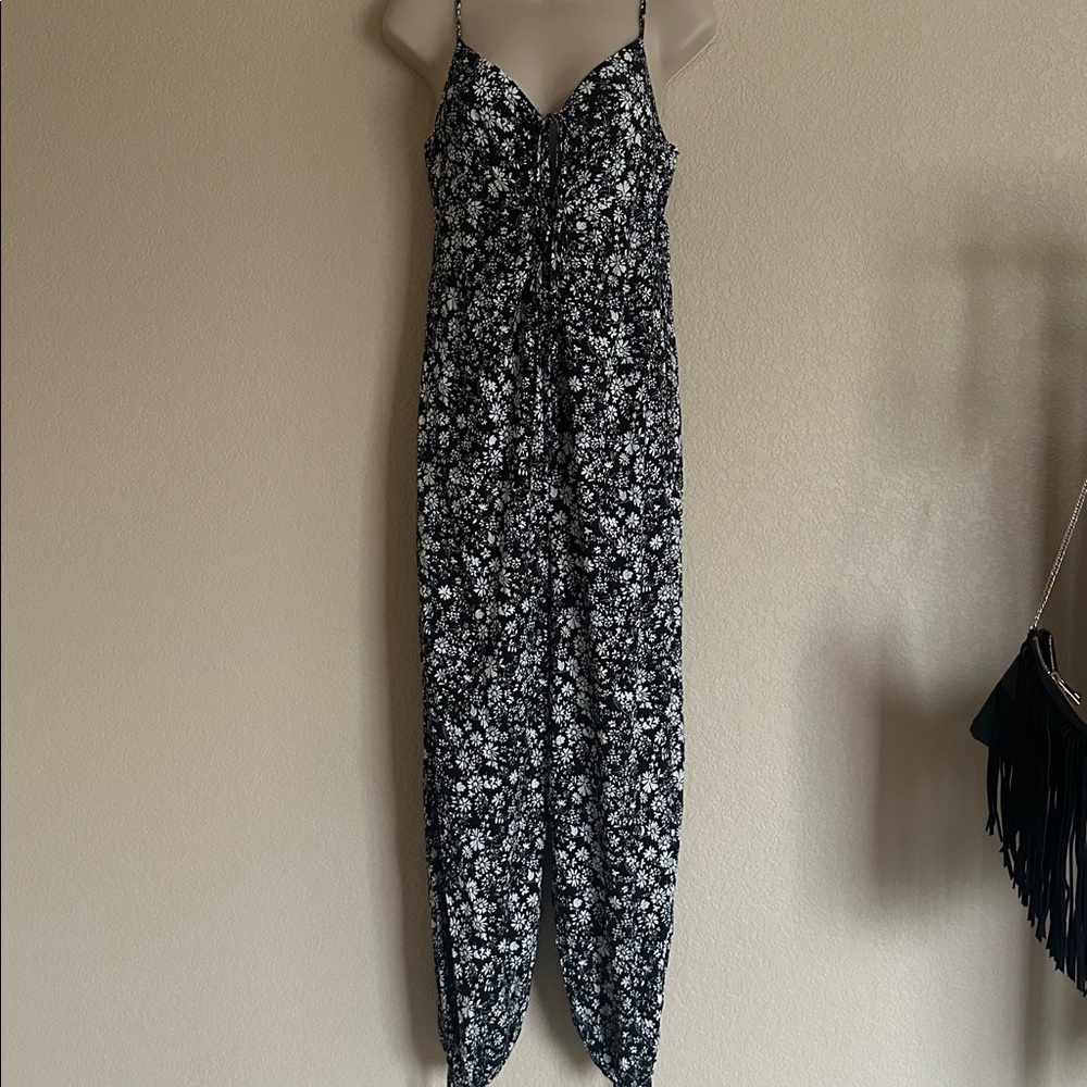 Storia Black and White Patterned Garment